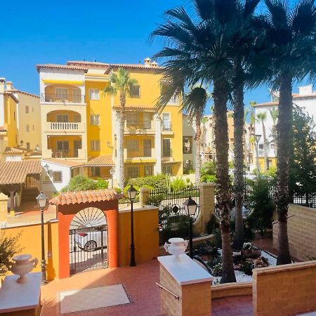 Beach Apartament In Τορεβιέχα Εξωτερικό φωτογραφία