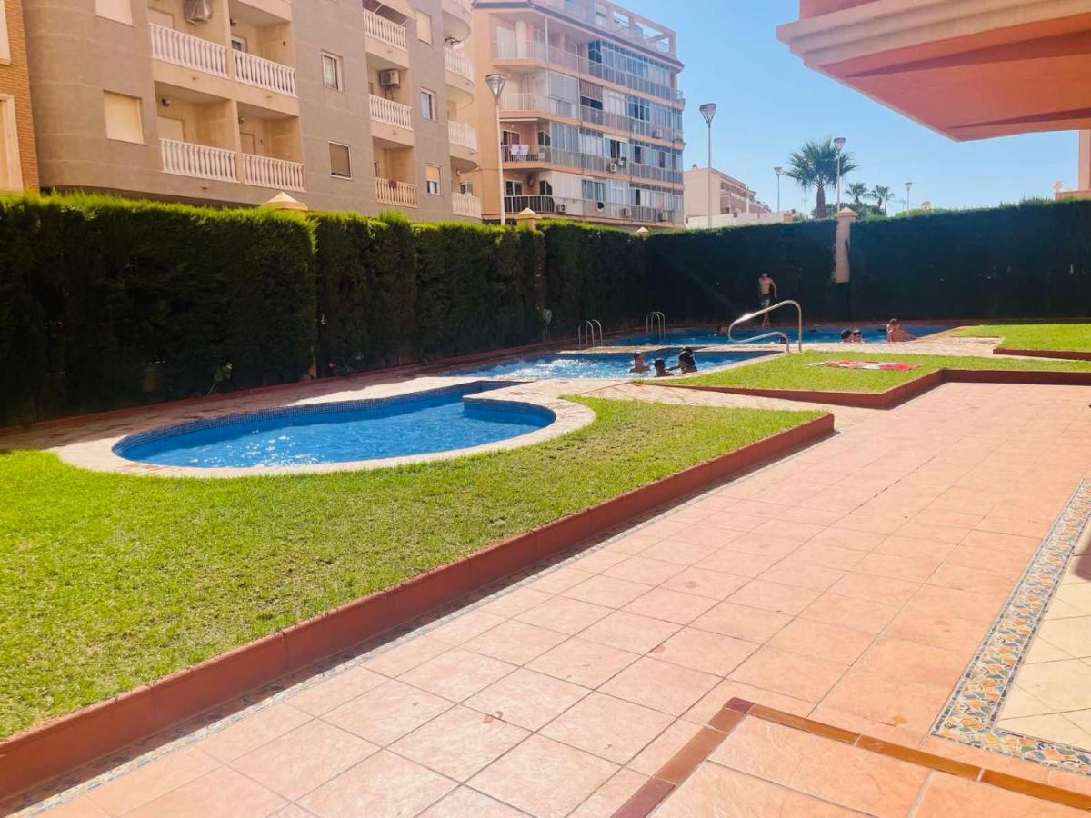 Beach Apartament In Τορεβιέχα Εξωτερικό φωτογραφία